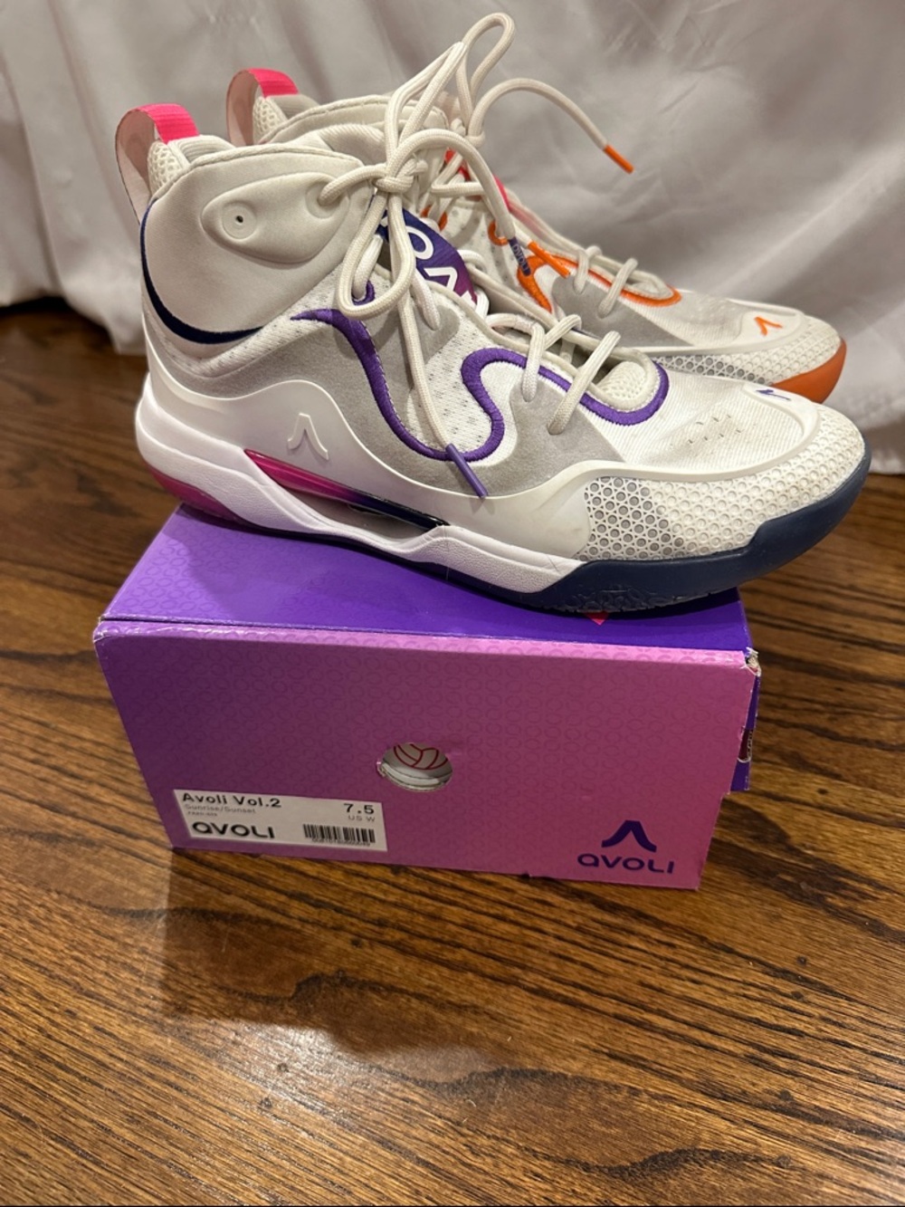 Avoli Mid Sunrise Sunset volleyball shoes women’s 7.5